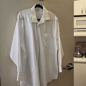VanHeusen white dress shirt PERFECT CONDITION